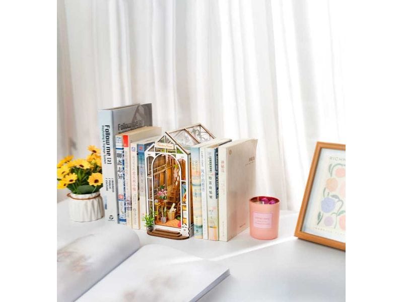 RoboTime Bausatz Book Nook Garden House 3D-Puzzle aus lasergeschnittenen Holzteilen