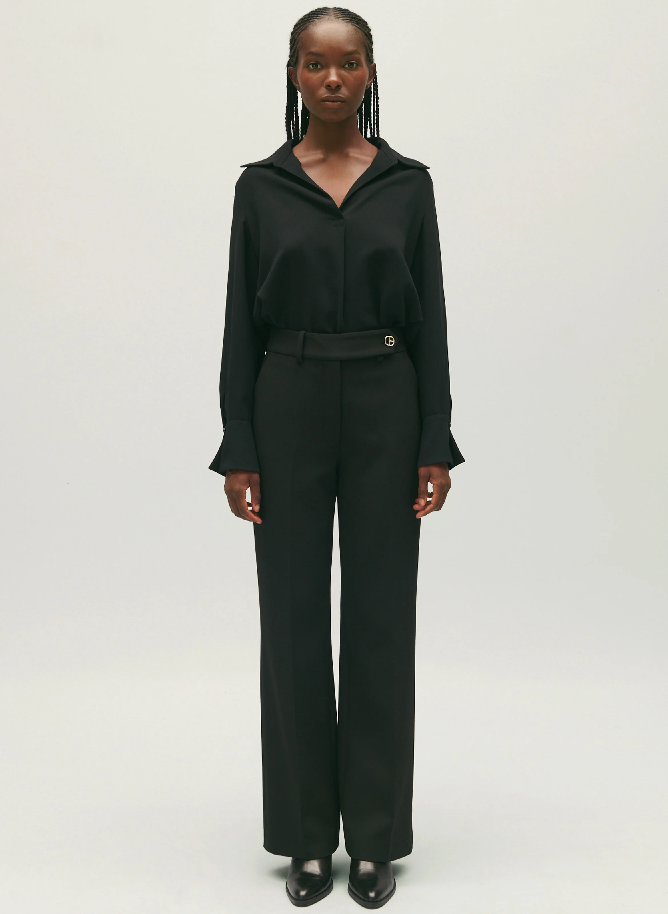 Blouse fluide col ouvert à rabats| Noir