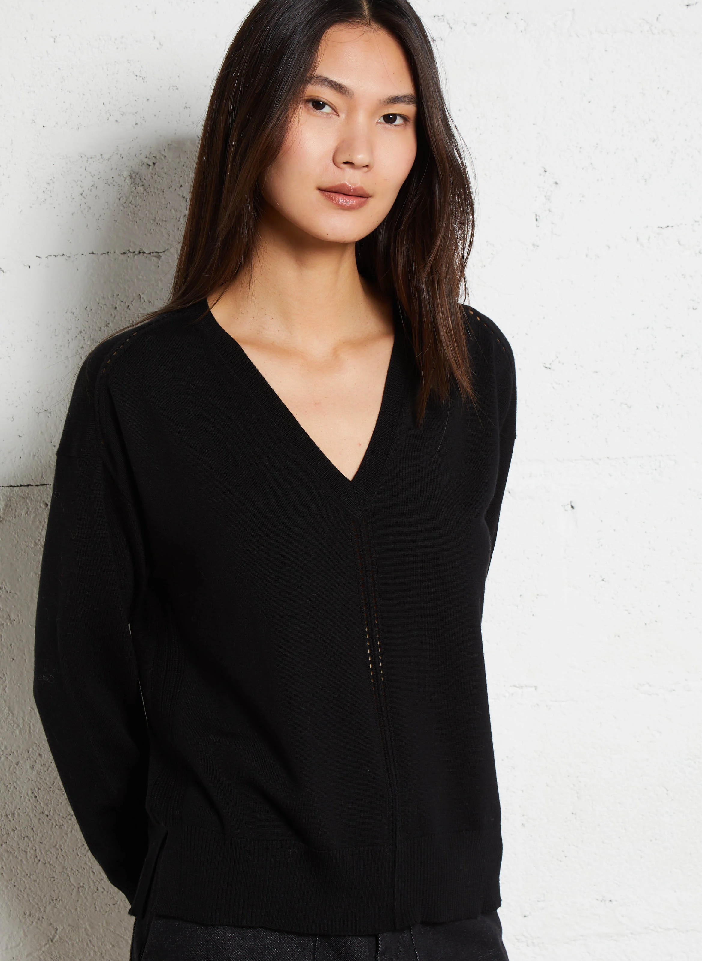 MAKITA - Pull droit col V en laine | Noir