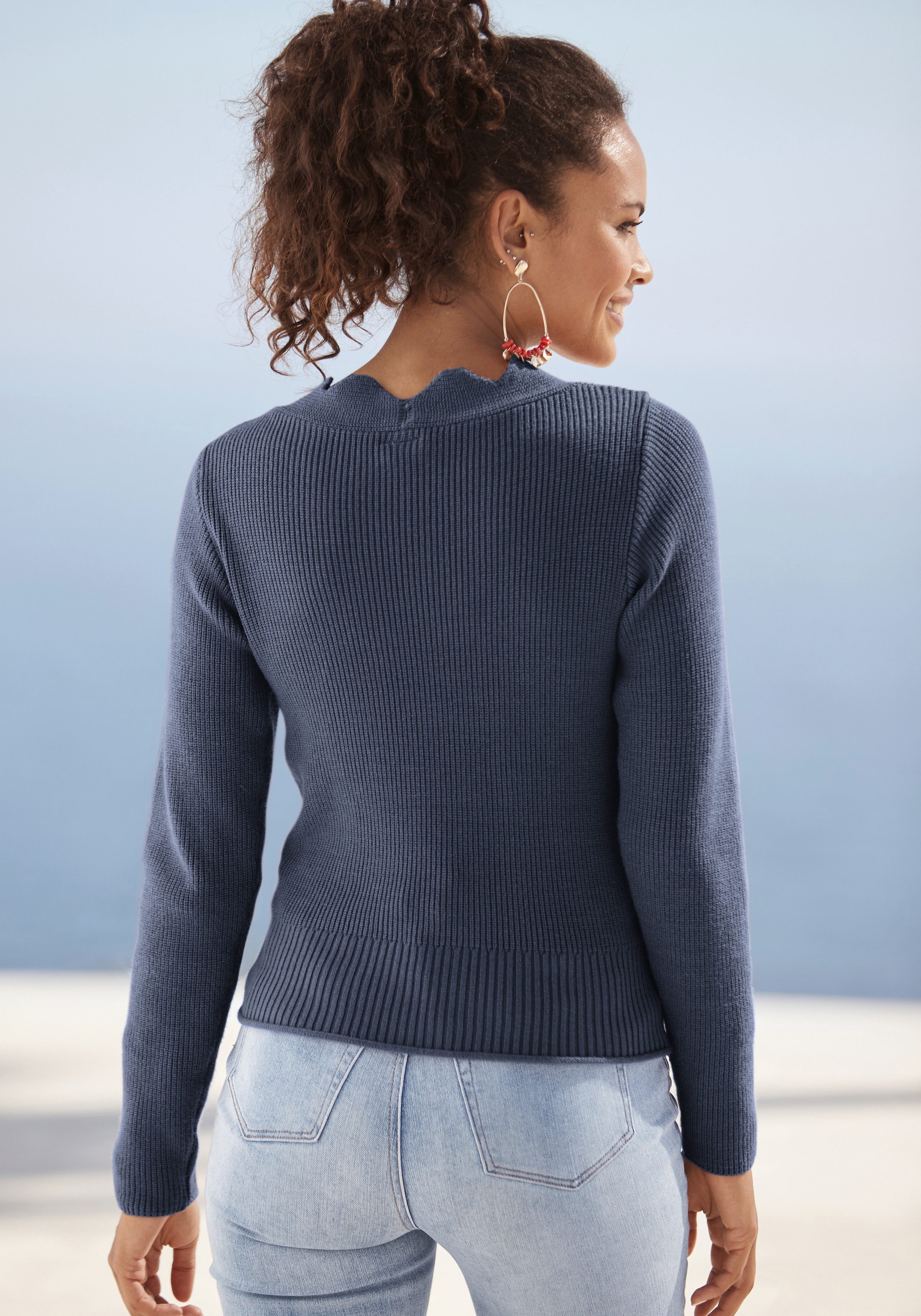 LASCANA Strickpullover , mit Wellenkante, modischer Damenpullover mit besonderem Ausschnitt