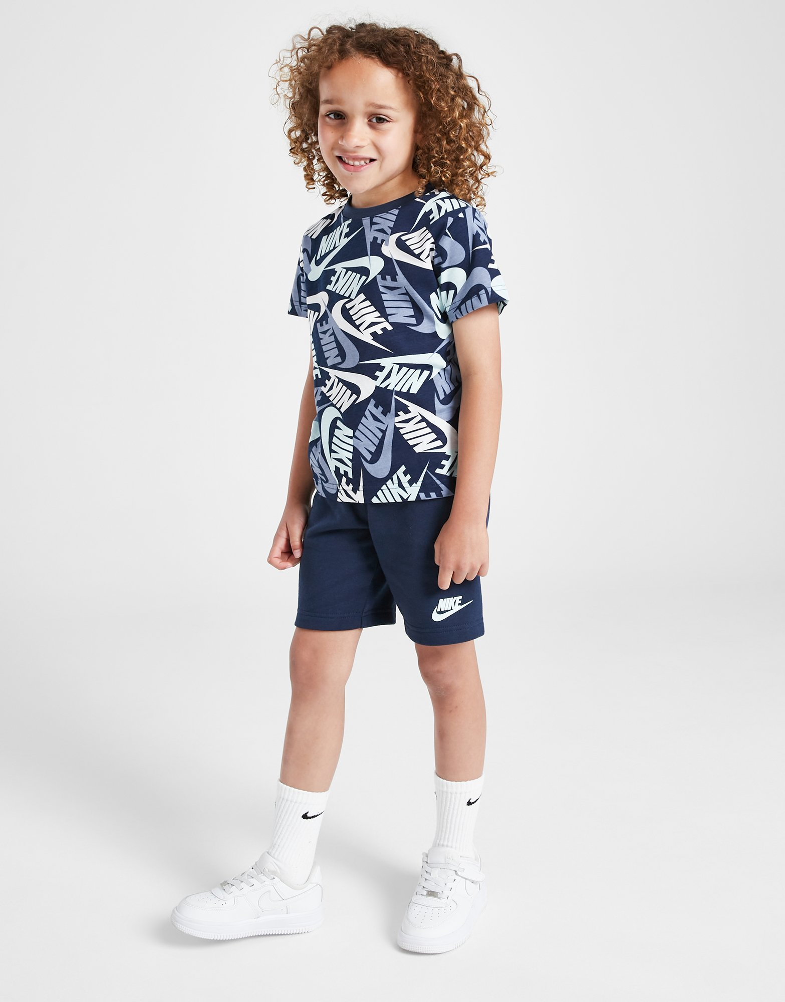 Nike Ensemble T-shirt/Short Imprimé Enfant