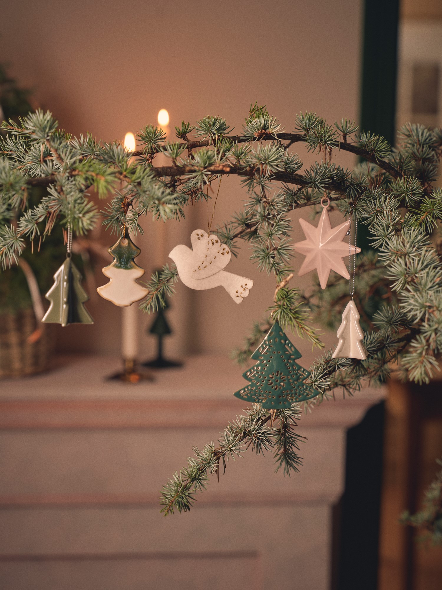 Juleophæng med stjerne | Jern. Mål Ø 8,5 cm. | Rose