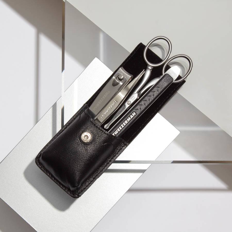 Tweezerman Gear Essential Grooming Kit