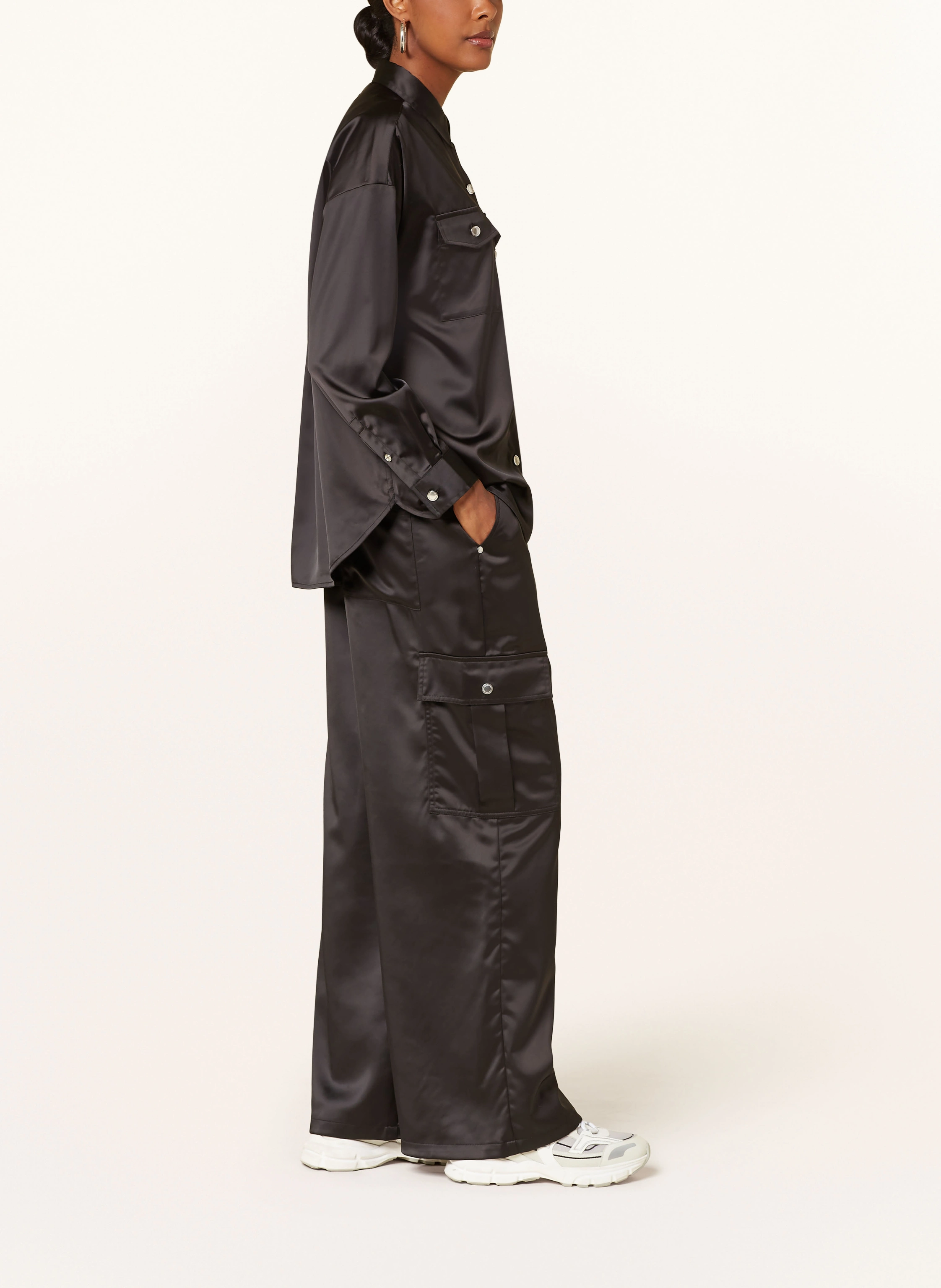 BARBOUR INTERNATIONAL Cargohose KAYLEE aus Satin