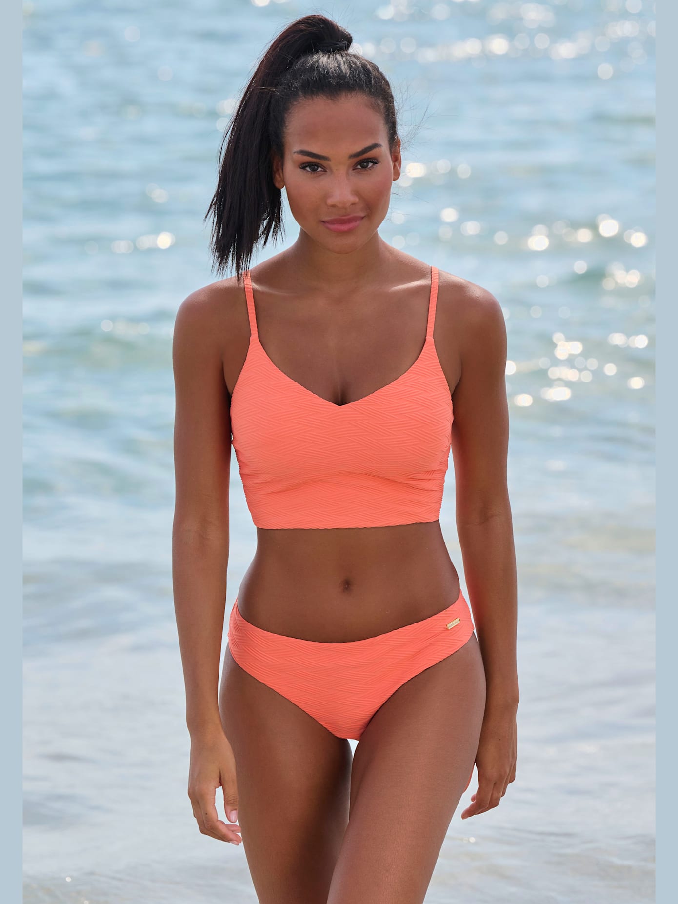 Bas de maillot de bain matière structurée aux couleurs tendances