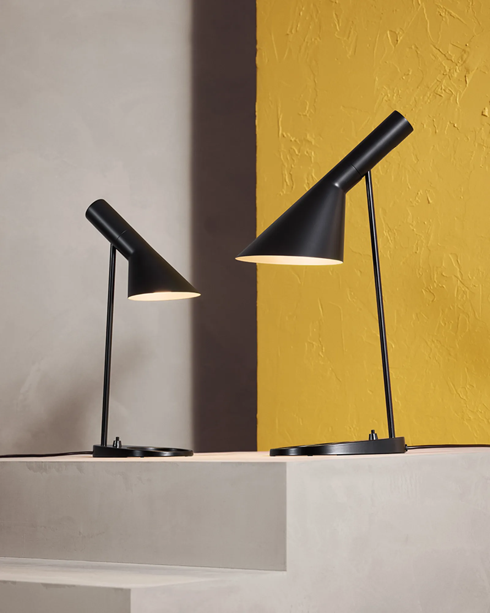 Louis Poulsen AJ Mini Table Lamp - Universal Plug