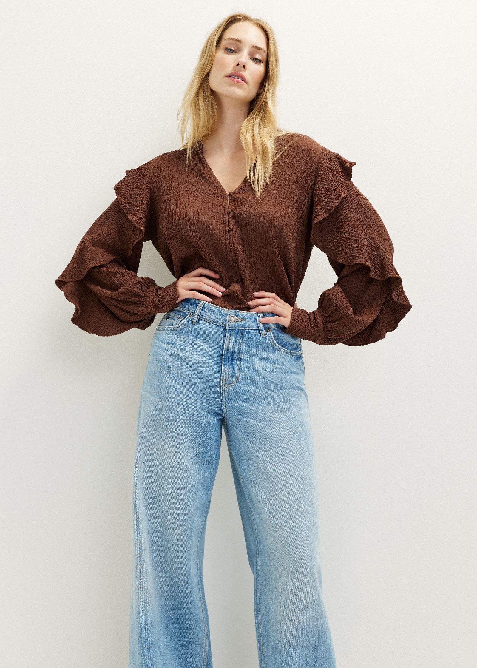 Blouse met ruffles