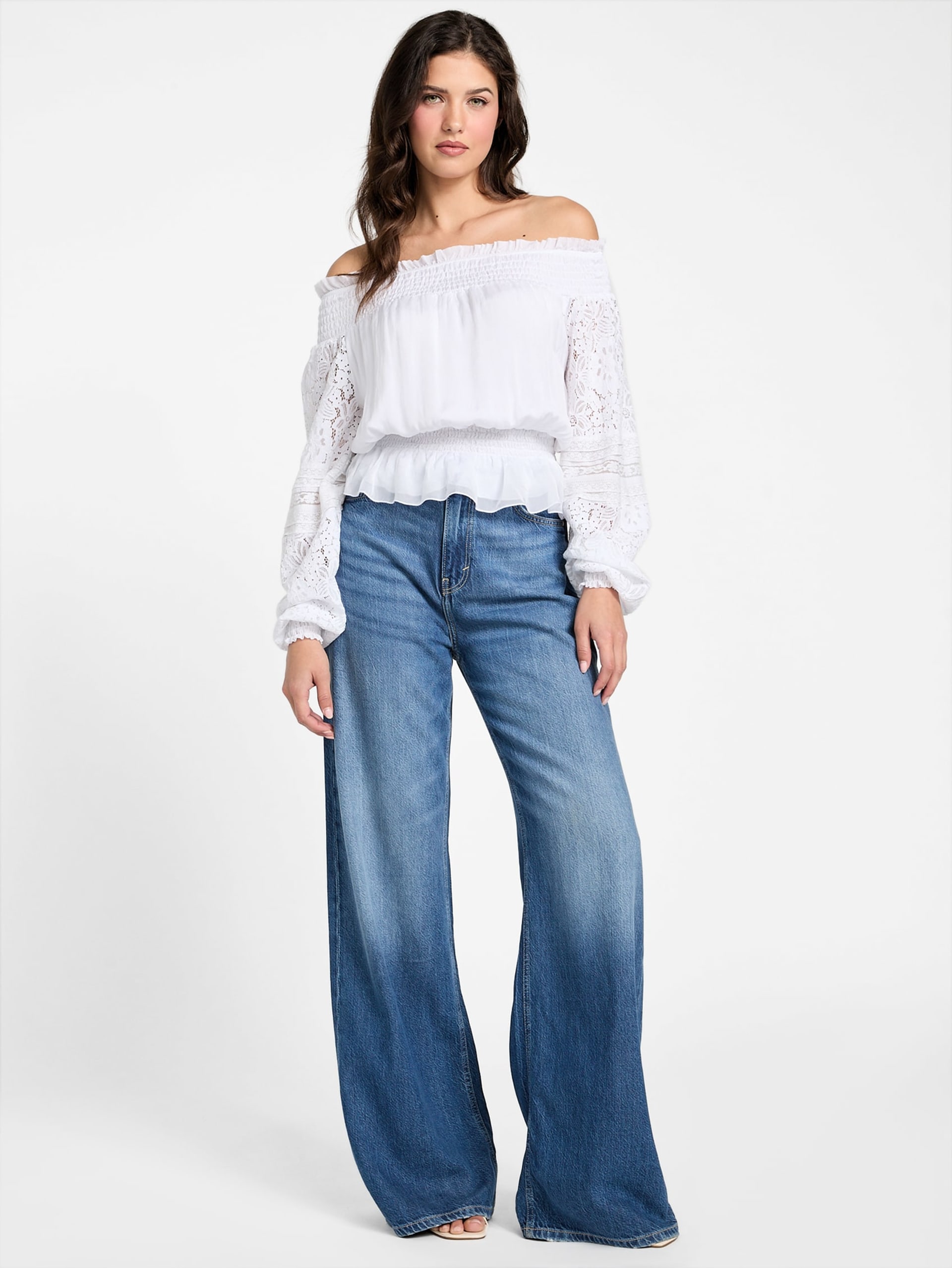 Blusa Audrey com ombros à mostra
