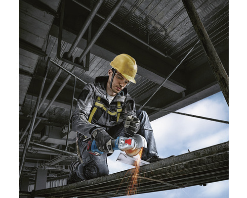 Bosch Professional GWX 18V-7 accu haakse slijper met X-LOCK, inclusief handgreep en L-BOXX, zonder accu en oplader.