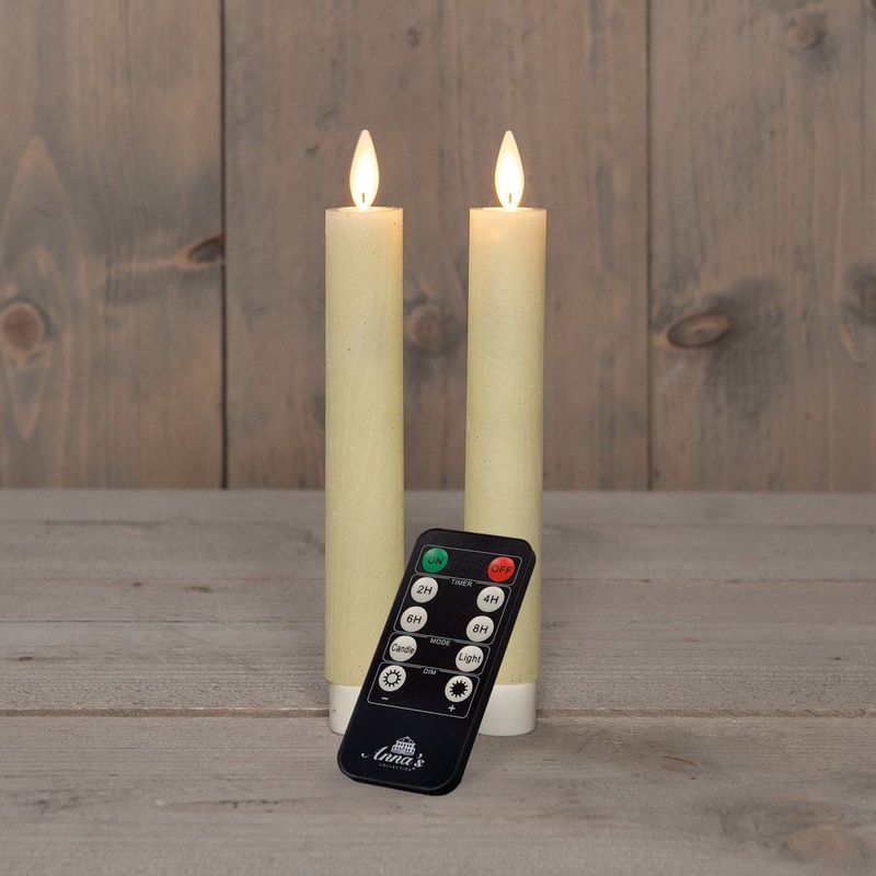 Anna's Collection LED dinerkaarsen - 2x st - ivoor wit - 18 cm - met afstandsbediening
