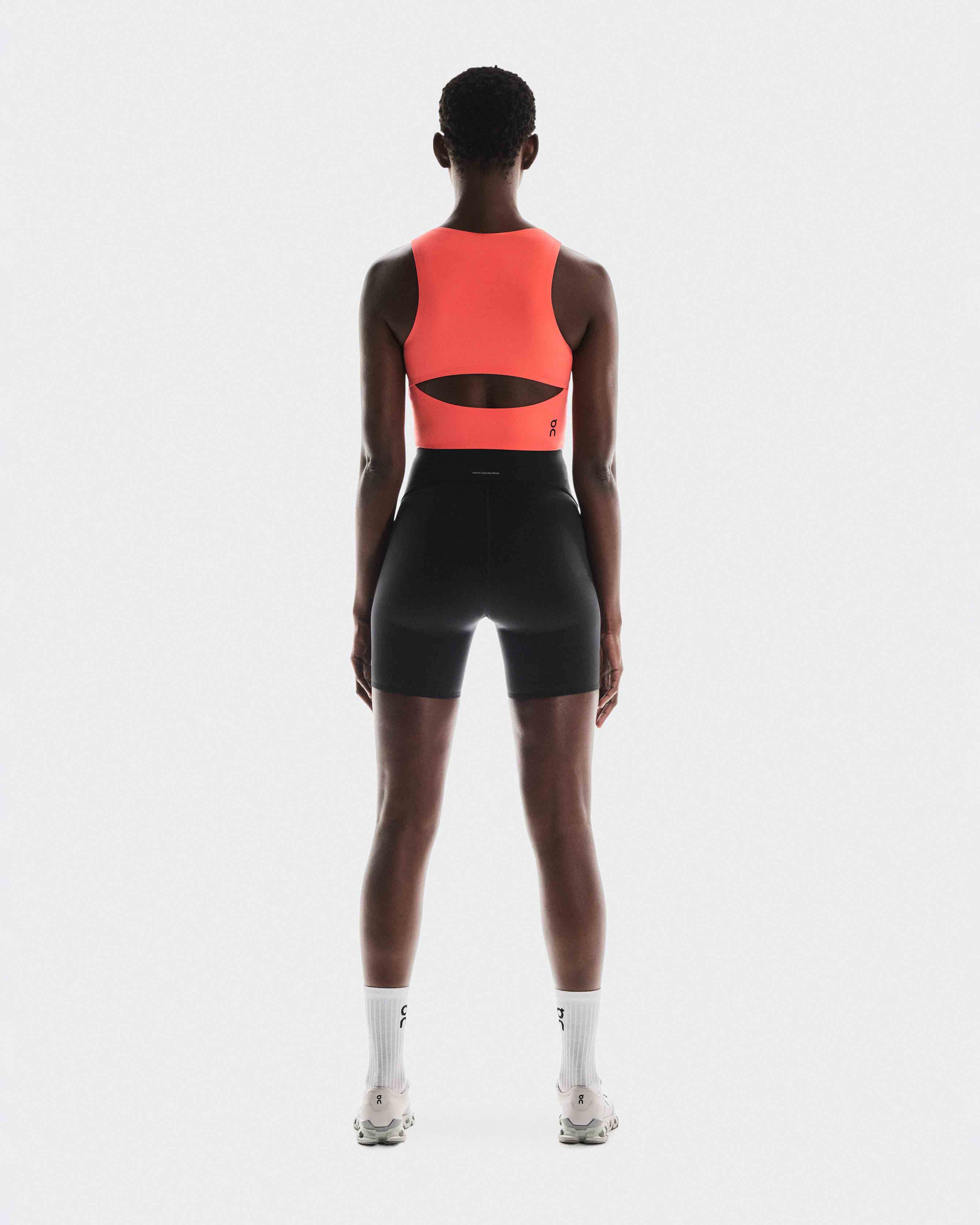 Studio Open Back Crop Dame Coral