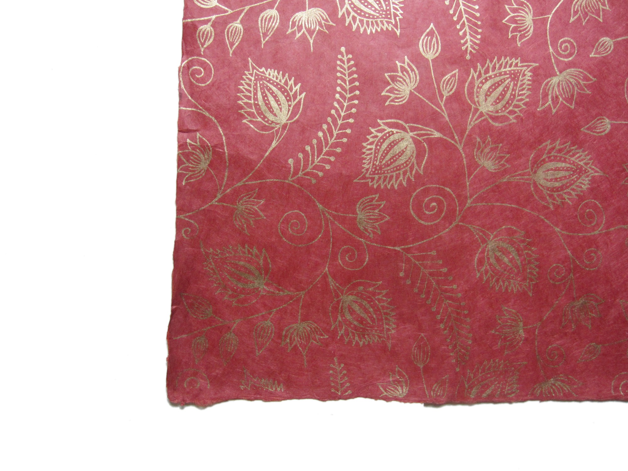 Geschenkpapier 'Goldranke', rot, L 70 cm, B 50 cm günstig bestellen