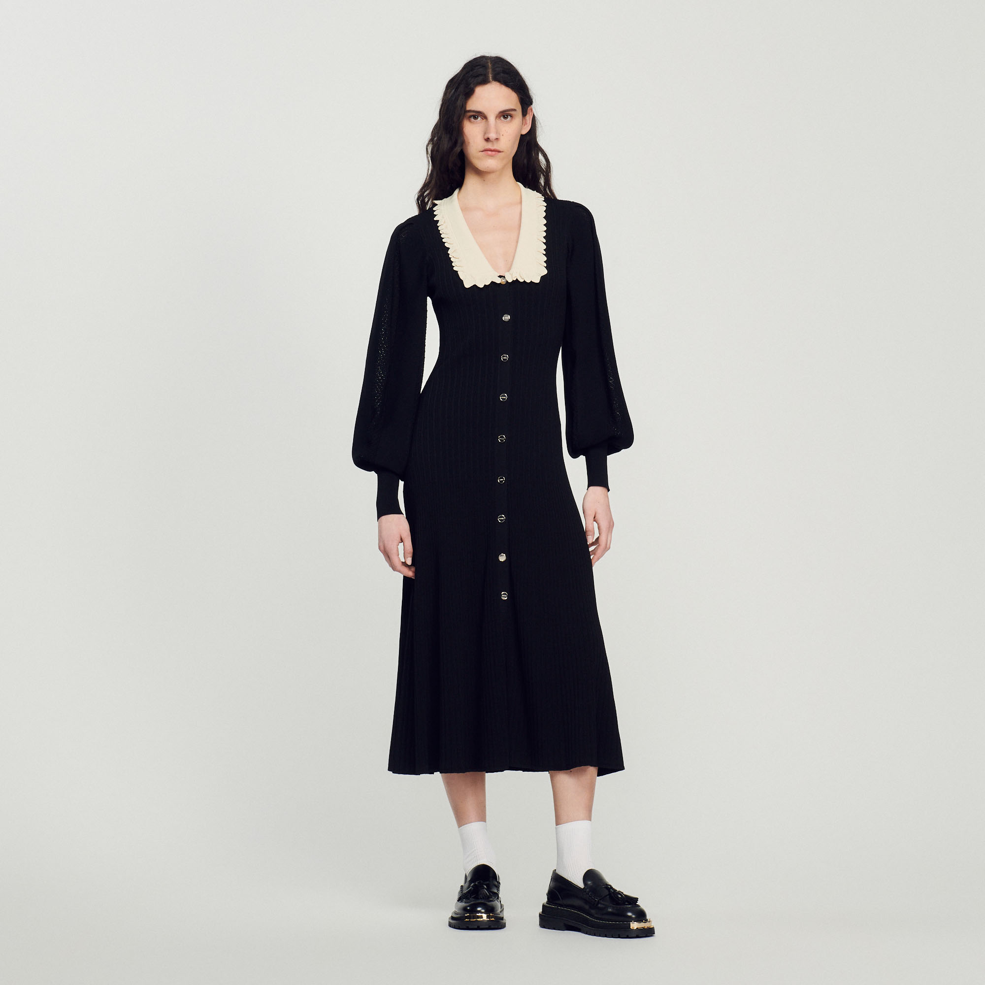 Robe longue á manches longues