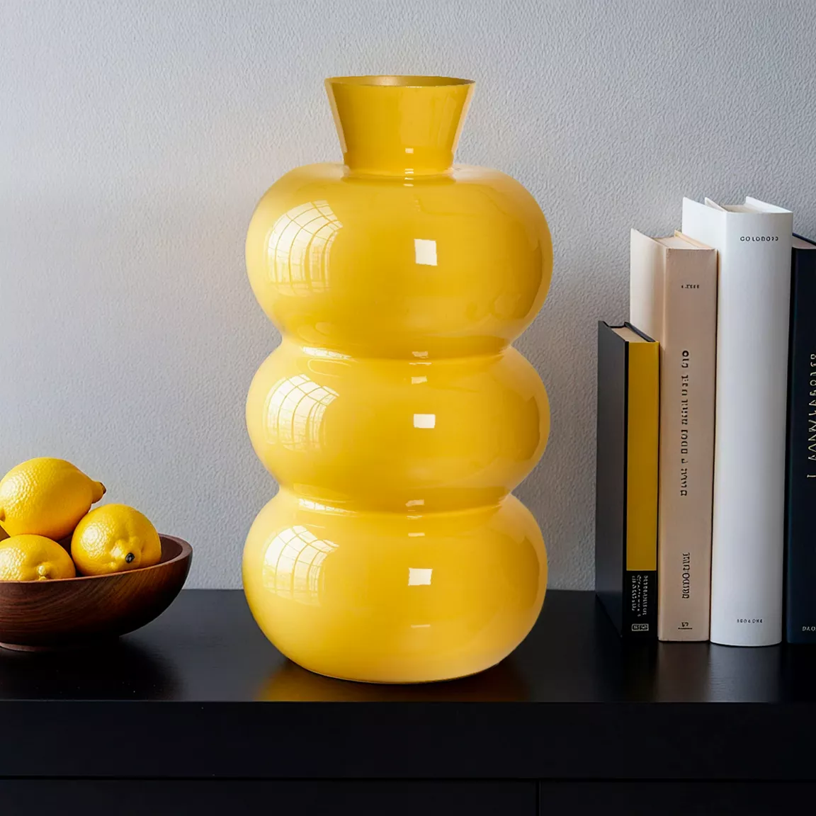 Vase en métal émaillé fait main (H33 cm) Serena Jaune brillant