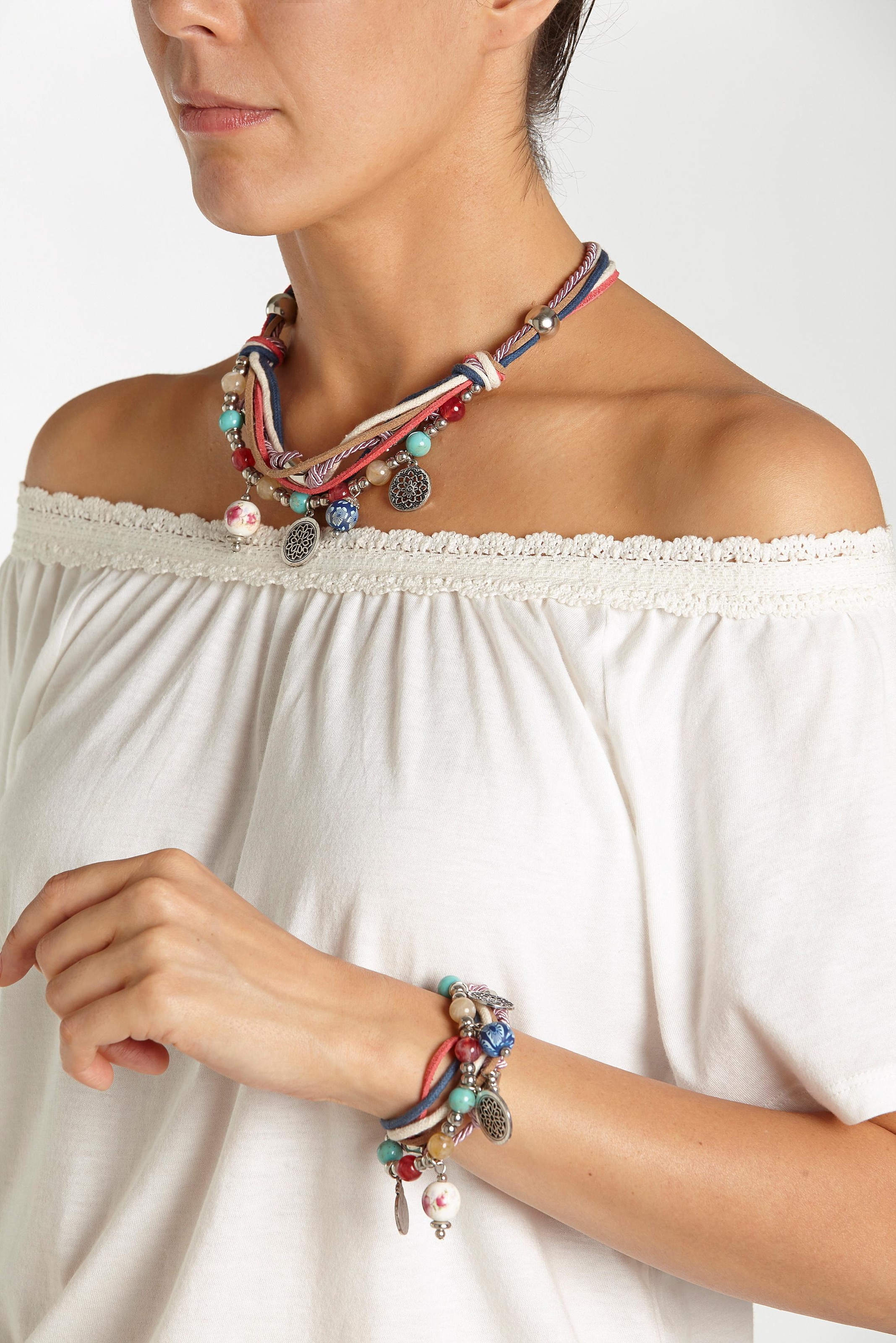 LASCANA Schmuckset »Bettlerarmband  und Halsketten Set« ()  Mit vielen kleinen Anhängern