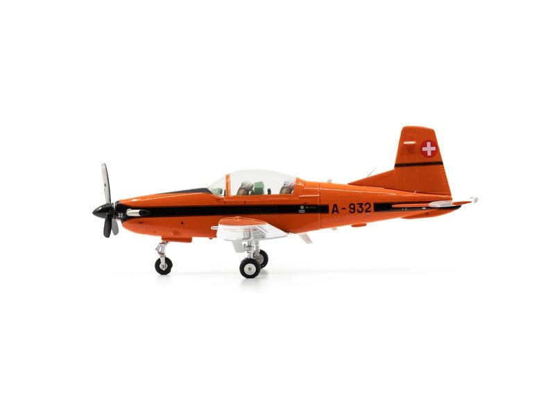 ACE Pilatus PC-7 A-932 - Ursprungsbemalung Orange 1:72 Detailliertes Flugzeugmodell