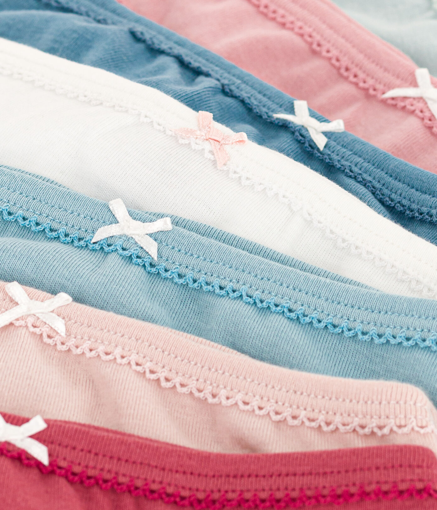 Lot de 7 culottes unies en coton petite fille