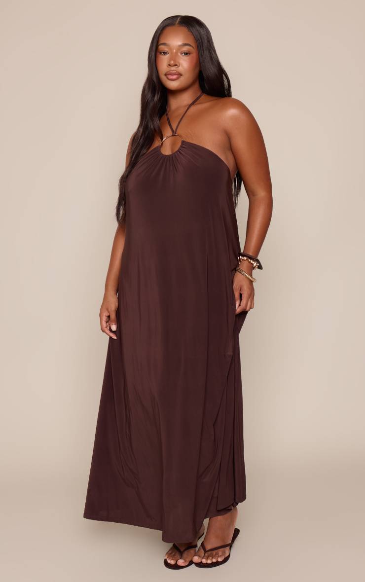 Marron Robe Longue Fluide Grande Taille Col Licou Avec Détail Anneau Métallique