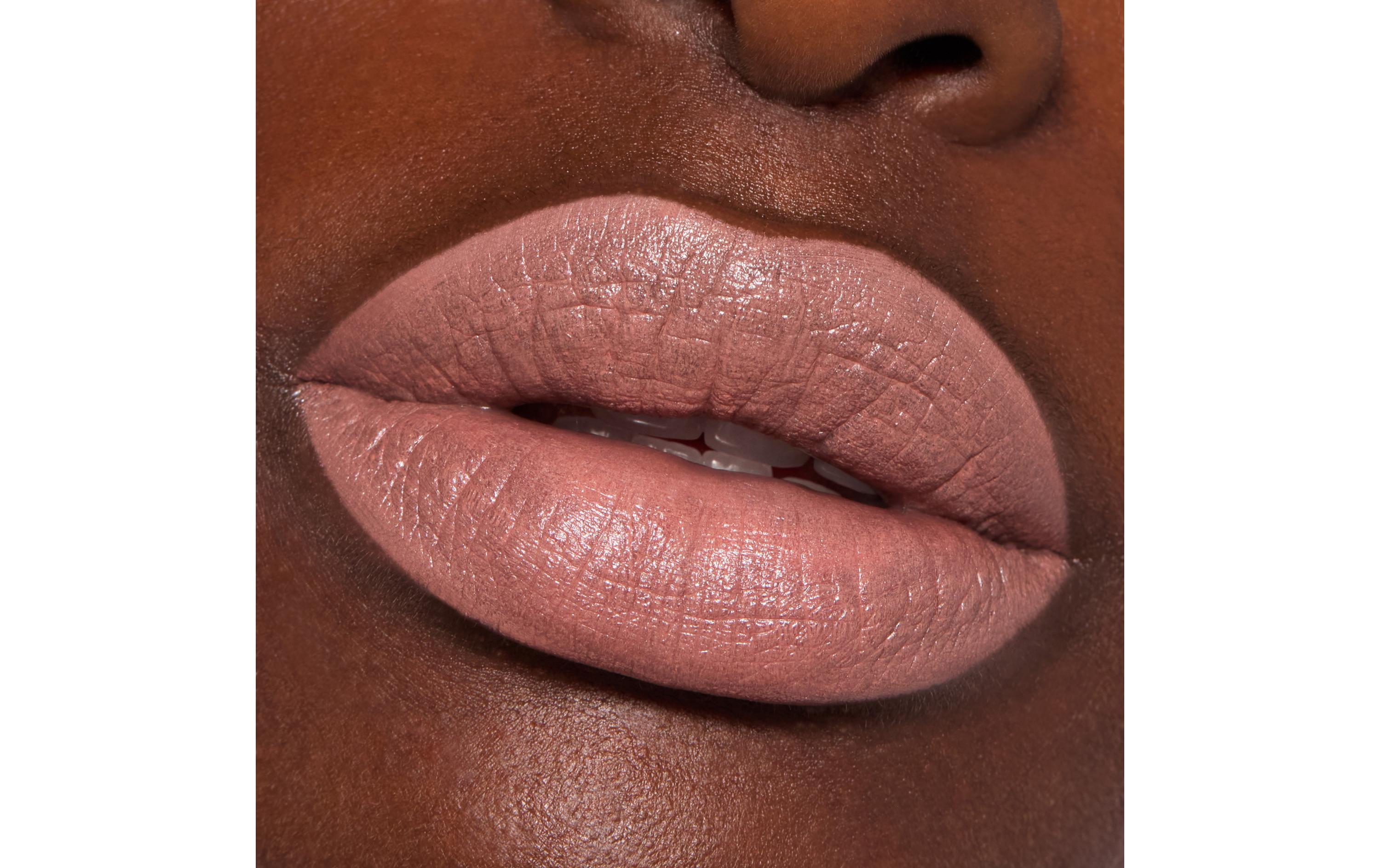 Lip Liner Creamy Nudes 040 Cinnamon SpiceLippenstift in kühlem Hellbeige für eine präzise Konturierung und weiche Lippen