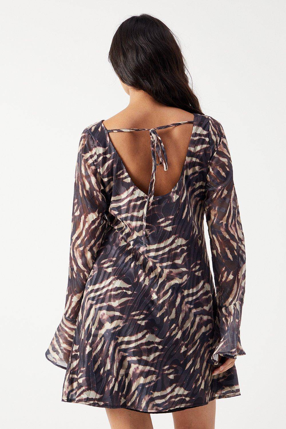 Warehouse Robe Mini Zèbre en Mousseline Dévorée avec Liens dans le Dos