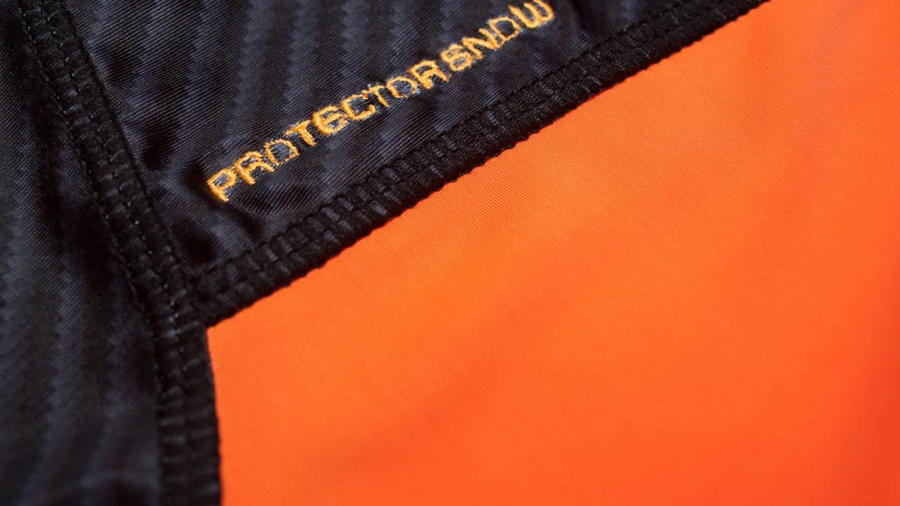 Non-stop Dogwear Protector Snow, Female(Hunn) Orange/Black