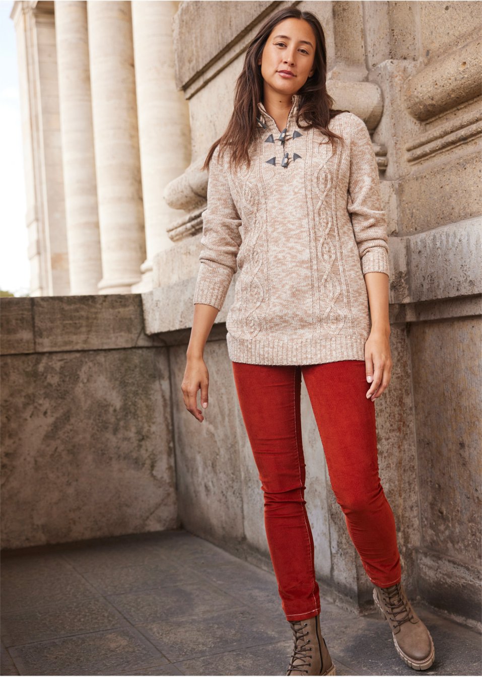 Pantalon en velours côtelé extensible Slim Fit avec coutures contrastantes