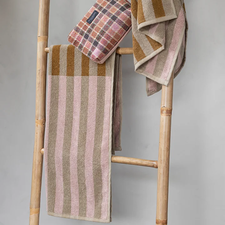 Mette Ditmer - Disorder Handtuch 50 x 90 cm, powder rose