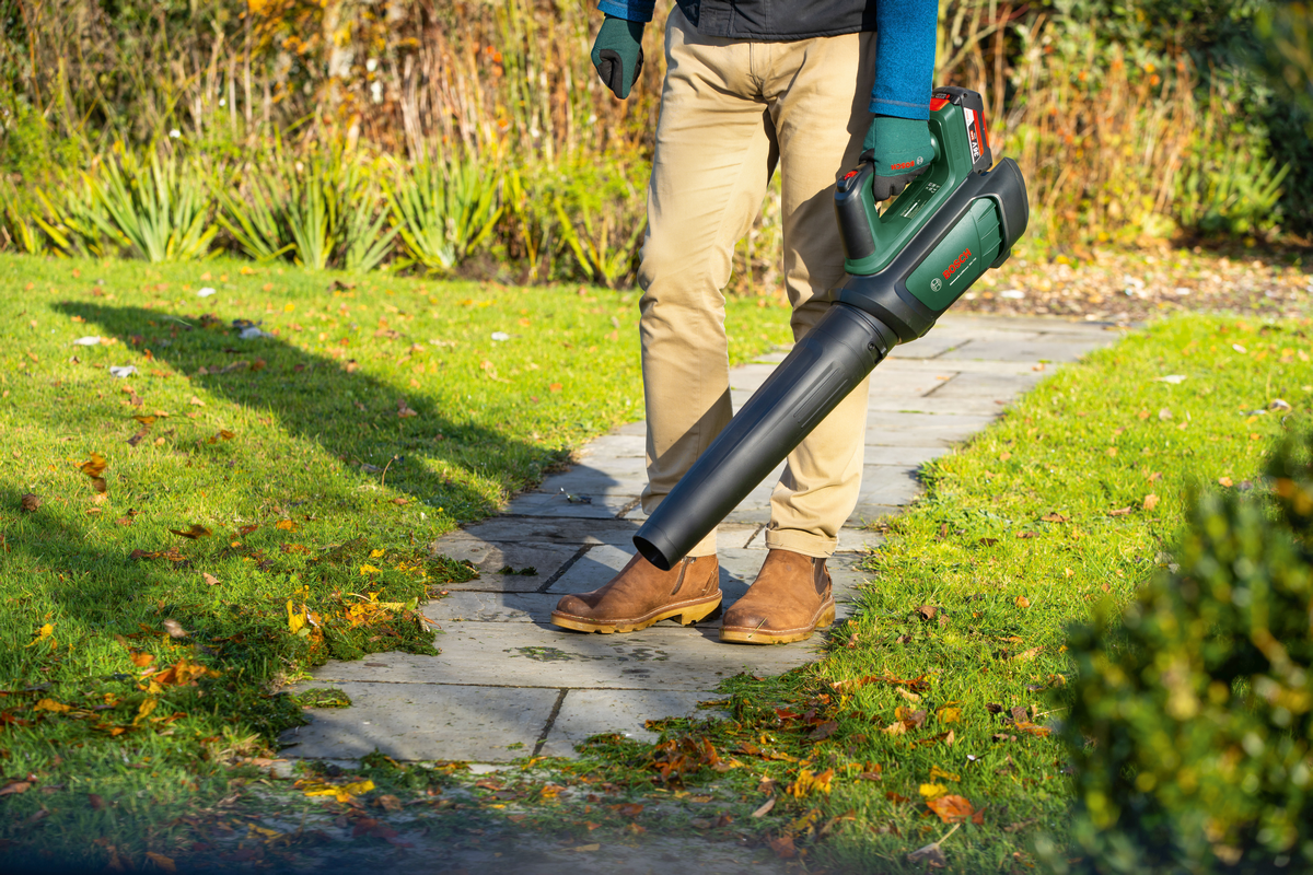 Bosch - Advanced Løvblæser - 36V-750 2,0Ah ( Batteri & Lader Medfølger )
