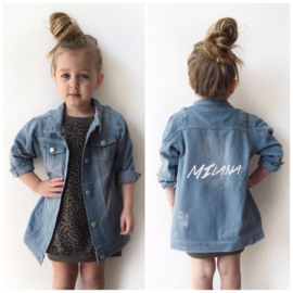 Distressed spijkerjas (Gepersonaliseerd)