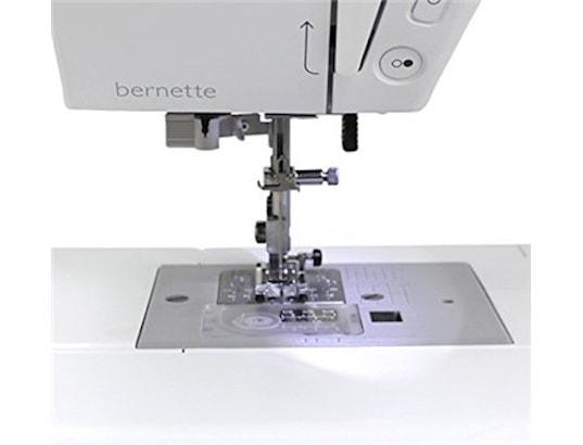 BERNETTE - Machine à coudre électronique 37