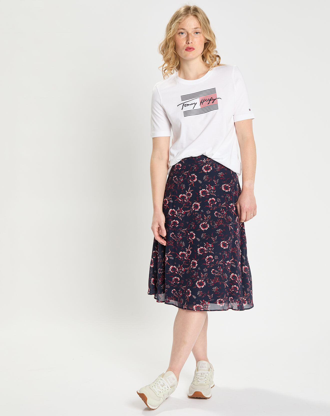 Tommy Hilfiger Jupe midi Theme à fleurs bleu/rouge