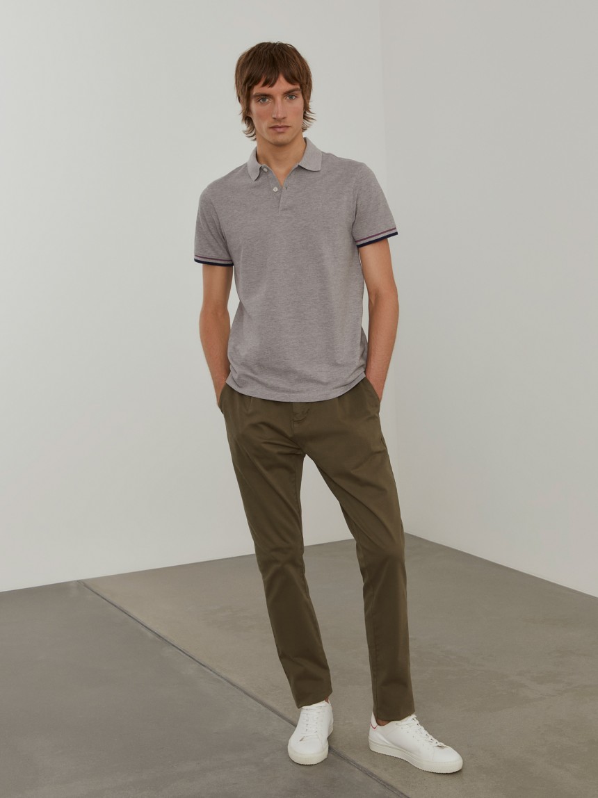 Polo piqué slim fit com riscas