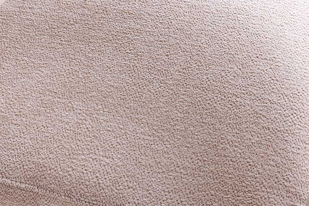 Skandinavischer Stuhl BOUTIQUE beige Strukturstoff brushed champagner gold Metall