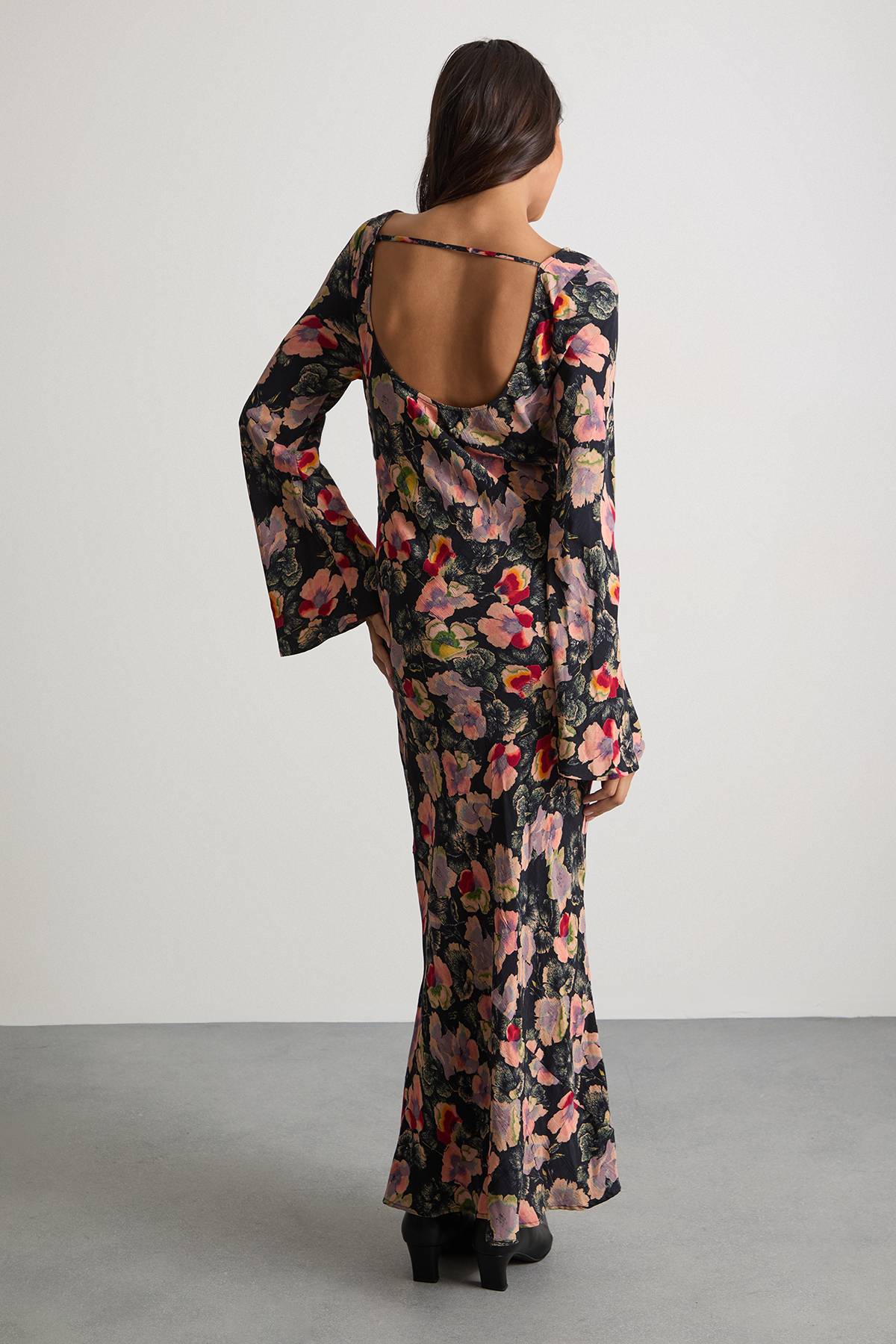 Warehouse Robe Midaxi Florale Coupe Biais Dos Échancré