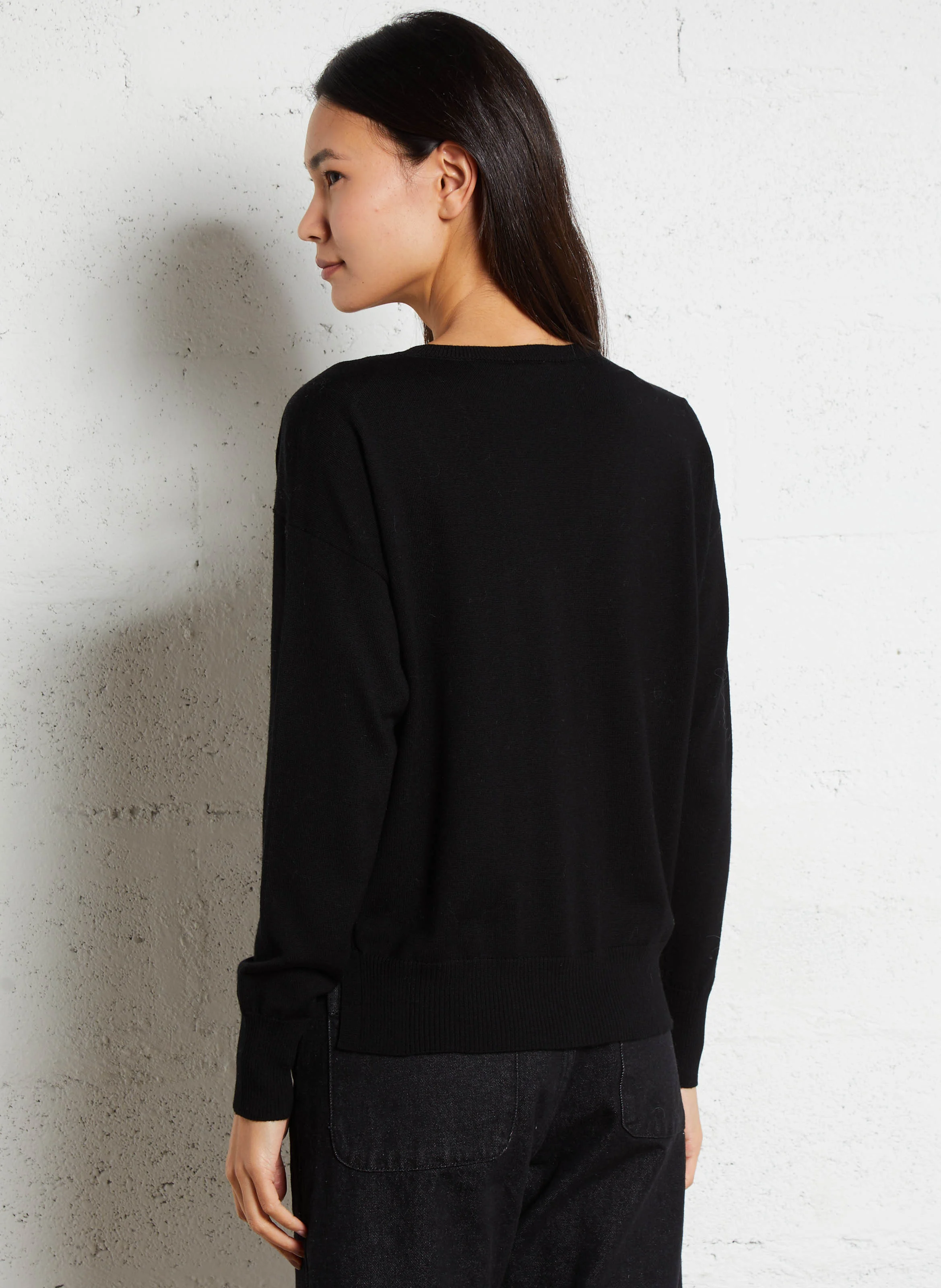 MAKITA - Pull droit col V en laine | Noir