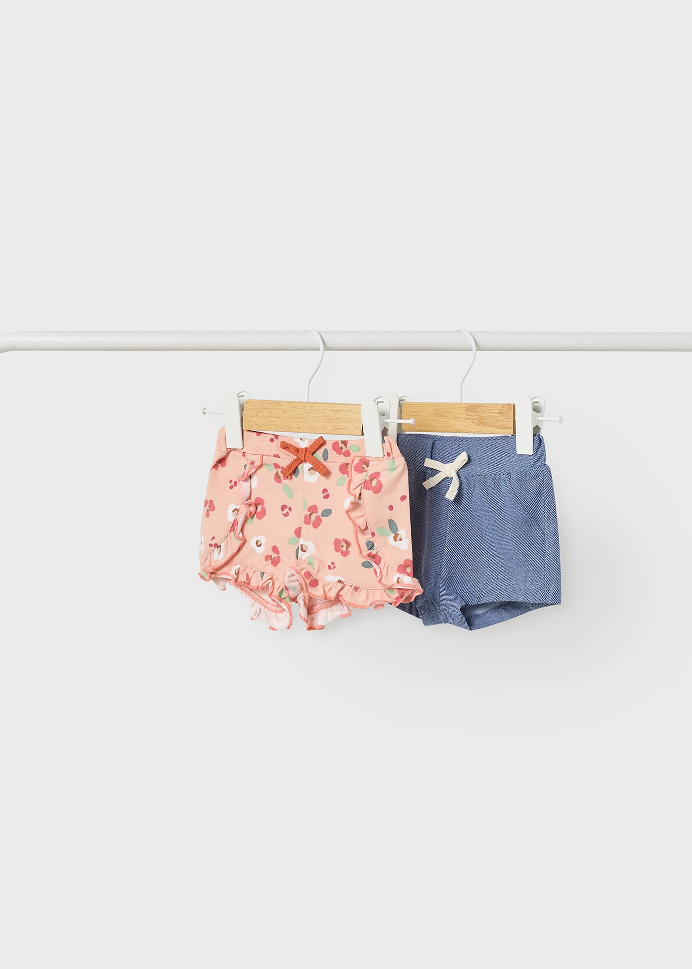 Conjunto de 2 shorts de algodão sustentável para recém-nascidos