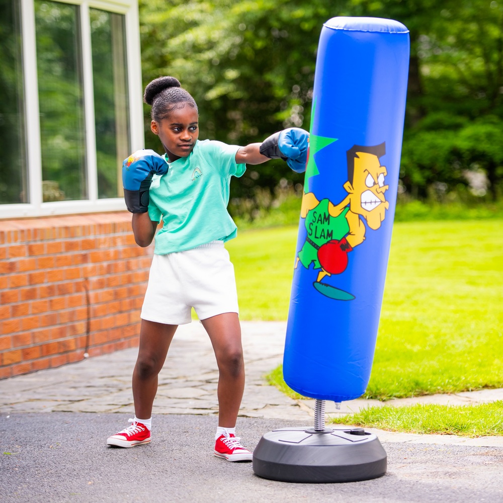 Boxständer mit Handschuhen