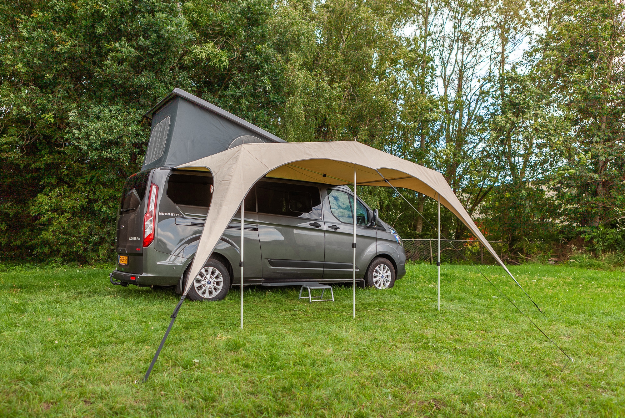 Campooz Travelling Sonnensegel inkl. Gestänge für Campervans Länge 400 Beige