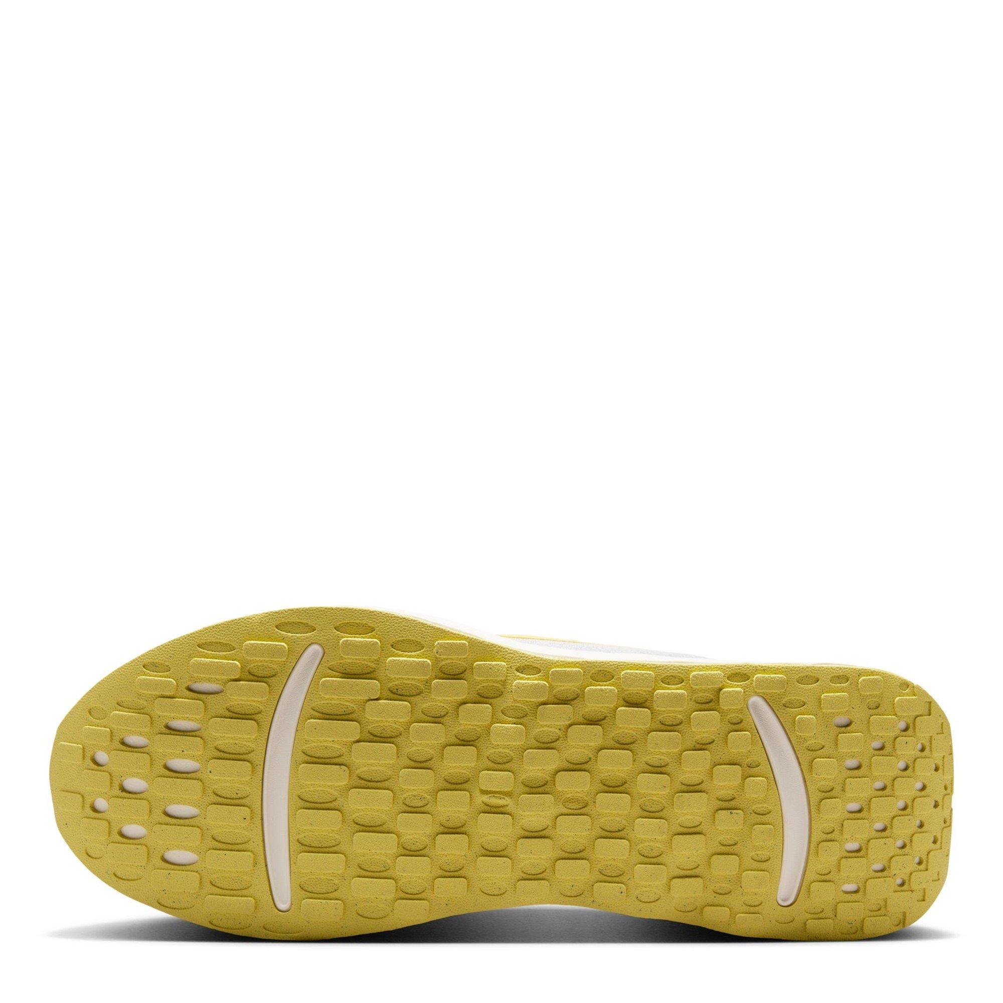 Nike Promina