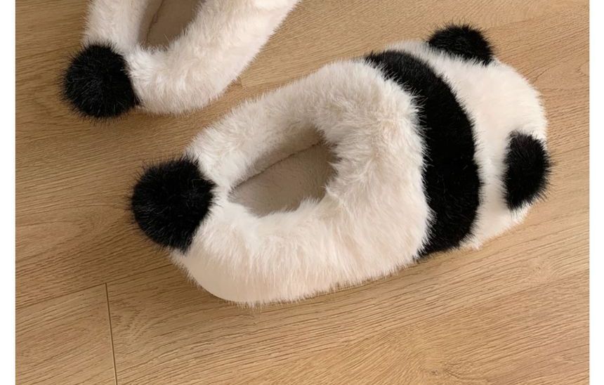 Dalli Daisy - Pluizige Pandapantoffels