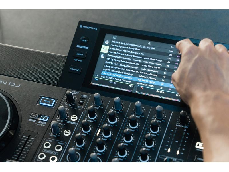 Denon DJ DJ-Controller SC Live 4 Schwarz 4-Deck Standalone DJ Controller mit WiFi