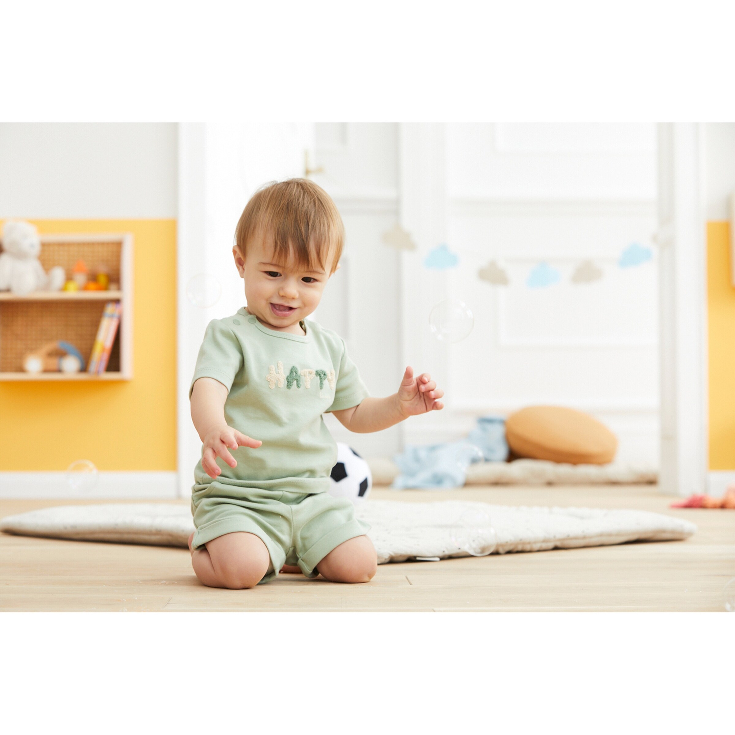 Bornino - Be Happy Shorts grün