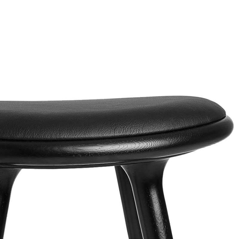 Mater Design High Stool barkruk 69 Zwart eik, zwart leer
