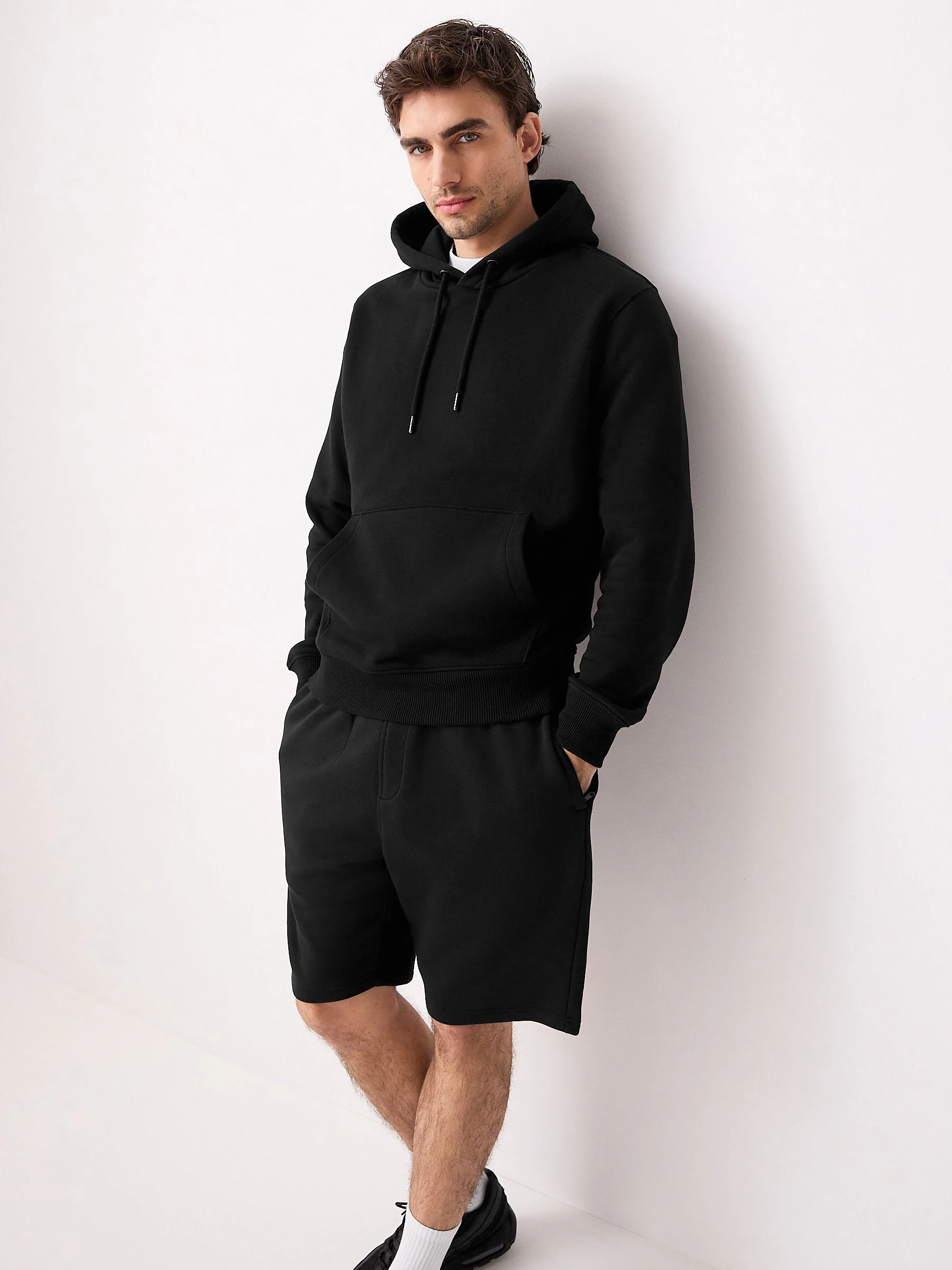 Zwart - Geborstelde jersey shorts met ritszakken
