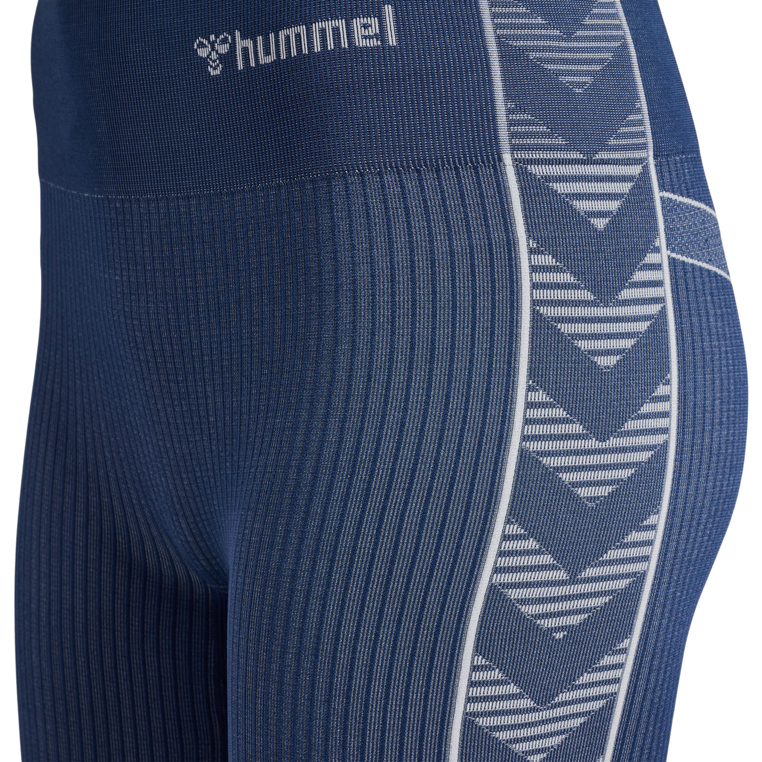 hmlMT BLAZE SEAMLESS MW SHORTS