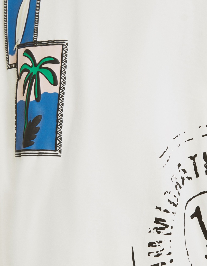 Camiseta de manga curta com estampa e modelagem quadrada