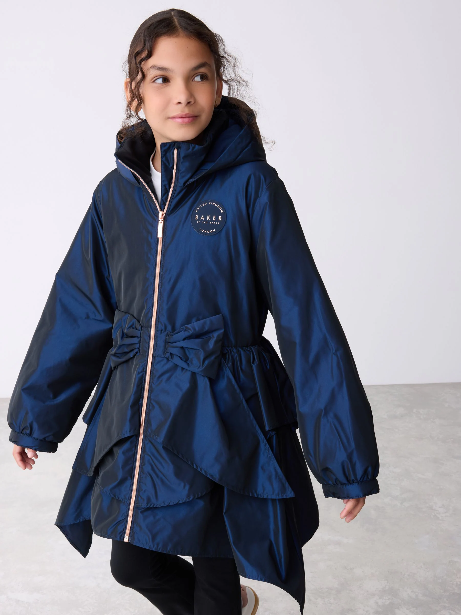 Marineblauw - Baker by Ted Baker - Regenbestendige regenjas met strik en ruches