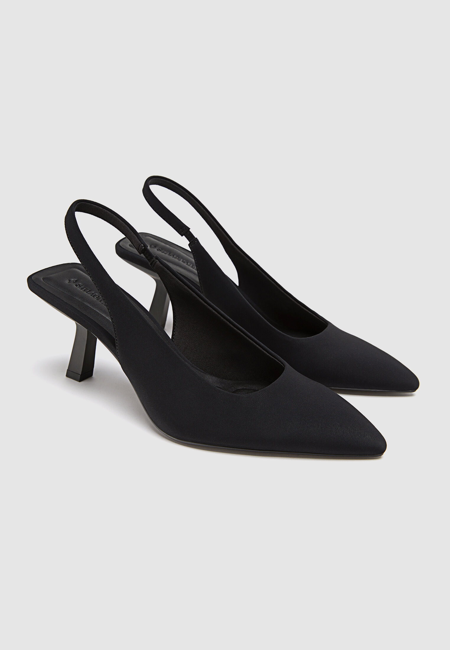 Sapatos de salto slingback