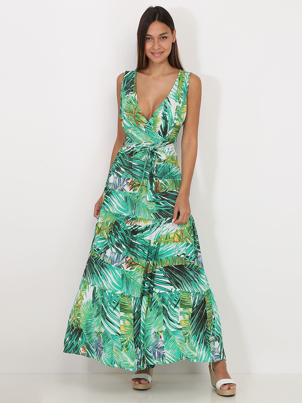 Robe longue ceinturée à imprimé tropical- Blanc