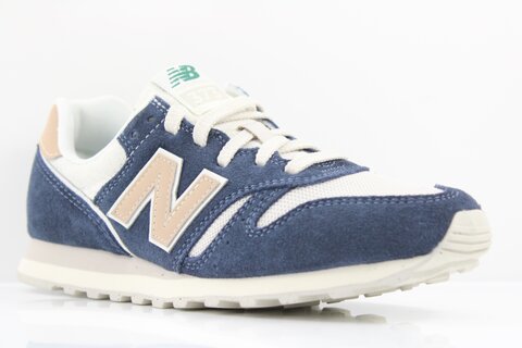 New Balance Sneaker